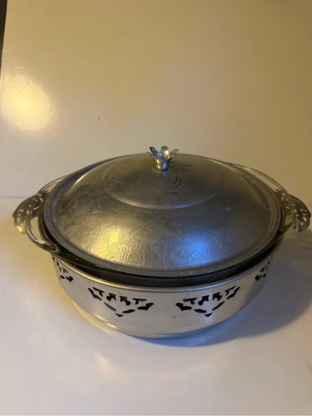 Vintage Forman Inc Brooklyn NY Pyrex 2 Qt Casserole Dish Silver Metal Holder Lid